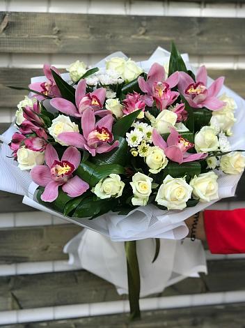 Букет цветов из: Розы и Хризантемы в Кизильское