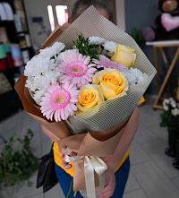 Букет цветов из:  Герберы, Розы и Хризантемы в Кизильское